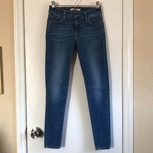 710 Super Skinny Levi’s. Size 26x26.